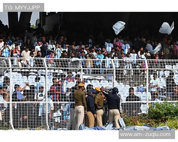 梅西印度行引发球迷骚乱两人因破坏公物被警方逮捕